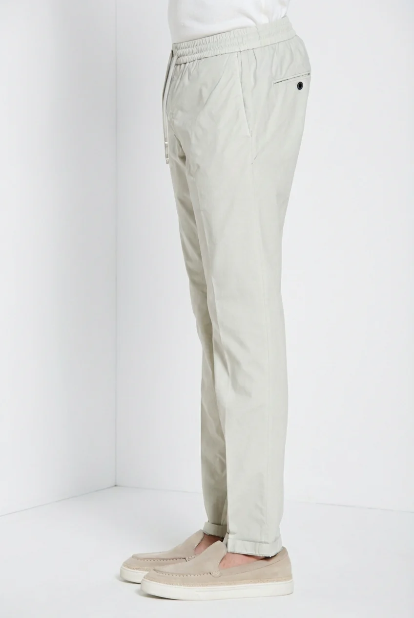 New York Sack pantalone chino jogger uomo in tela paracadute lyocell e cotone regular fit - Image 2